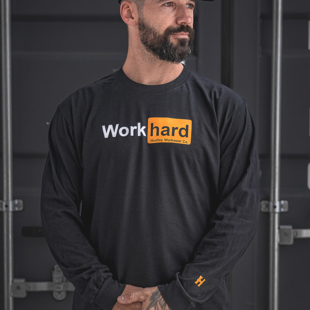 
                  
                    T-shirt à Manches Longues HX-226 "Work Hard"
                  
                