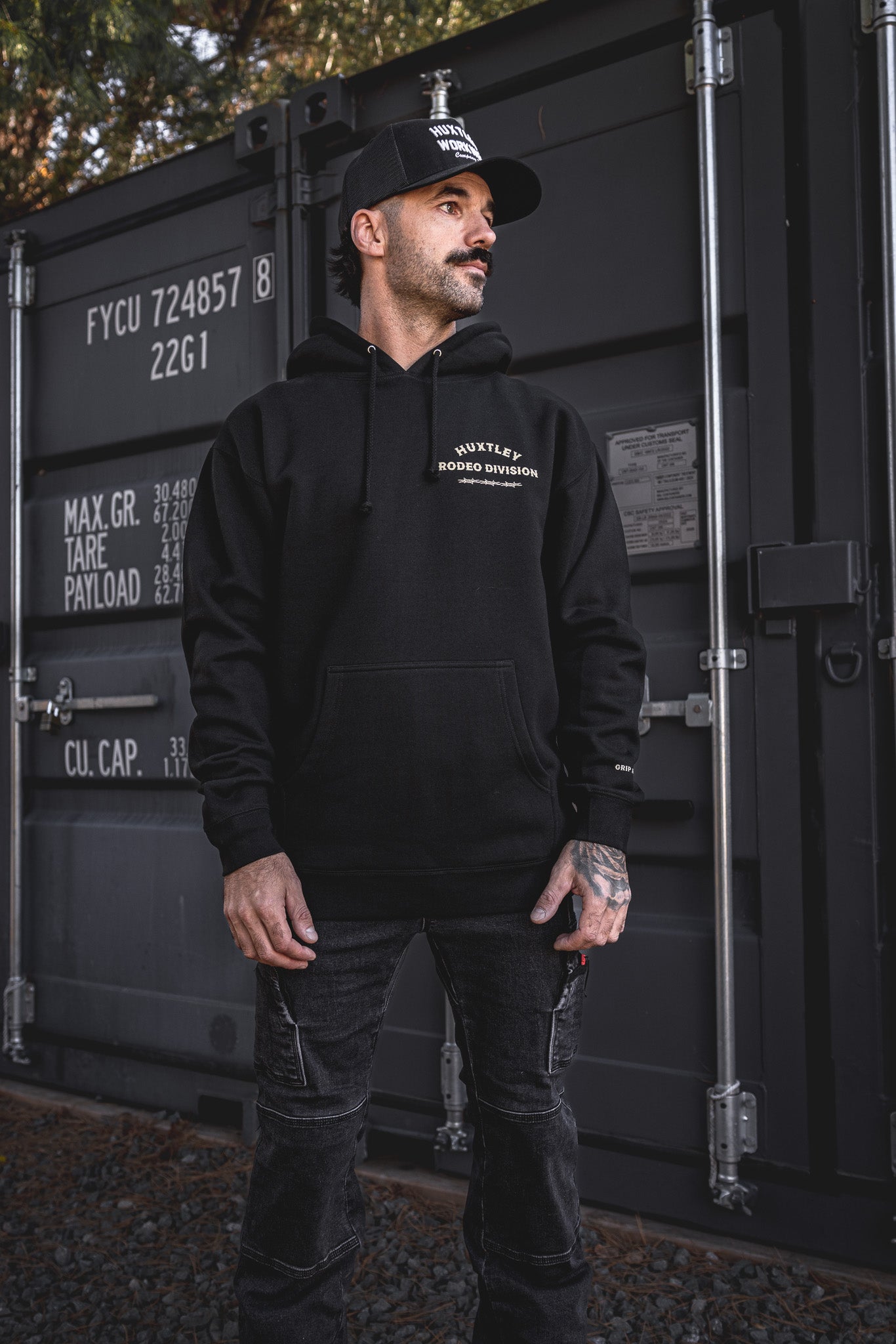 
                  
                    HX-717 Heavyweight Hoodie "Rodeo Division" Black/ Sand
                  
                