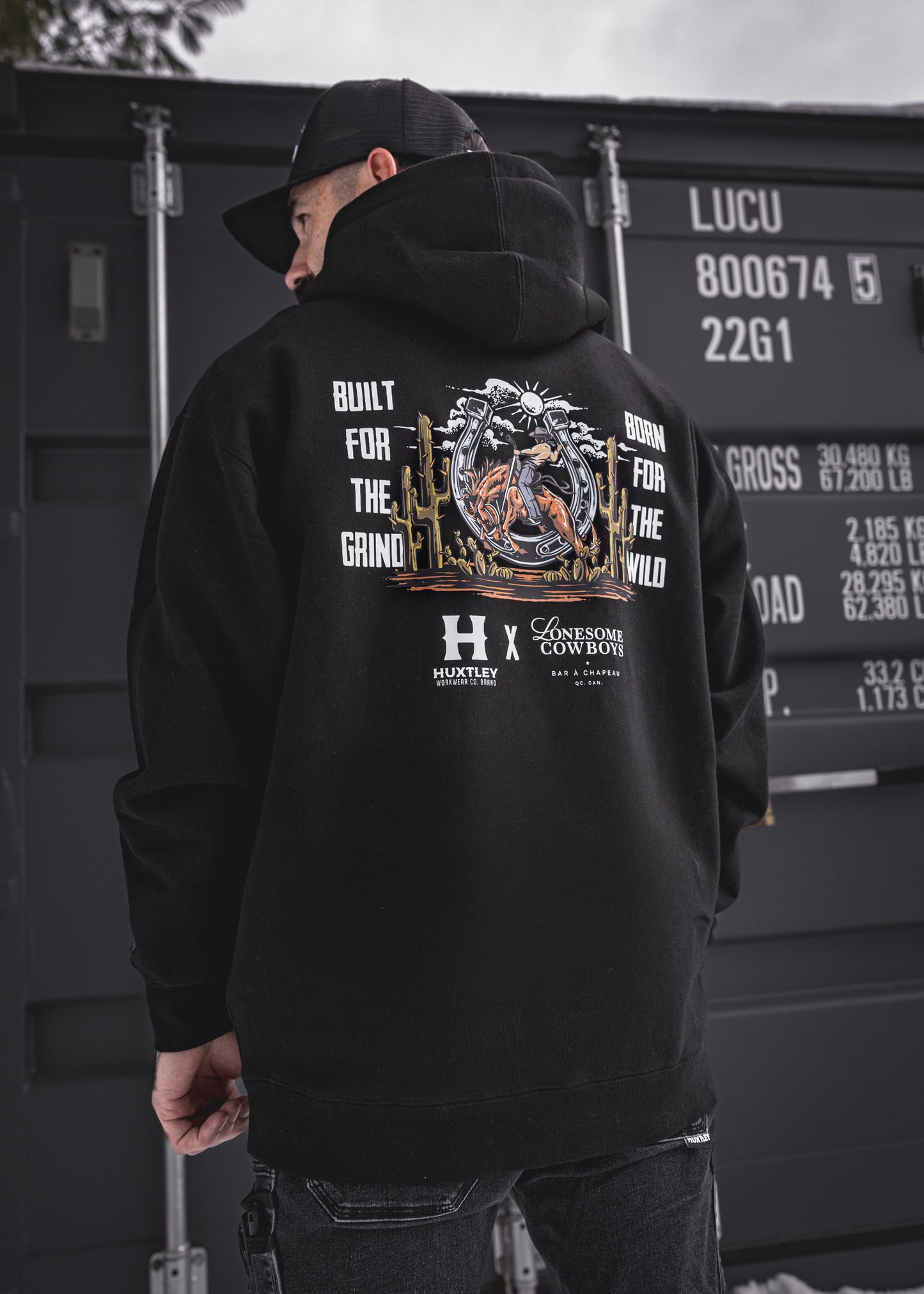 
                  
                    HX-717 Heavyweight Hoodie "Built for the grind - Born for the wild"
                  
                