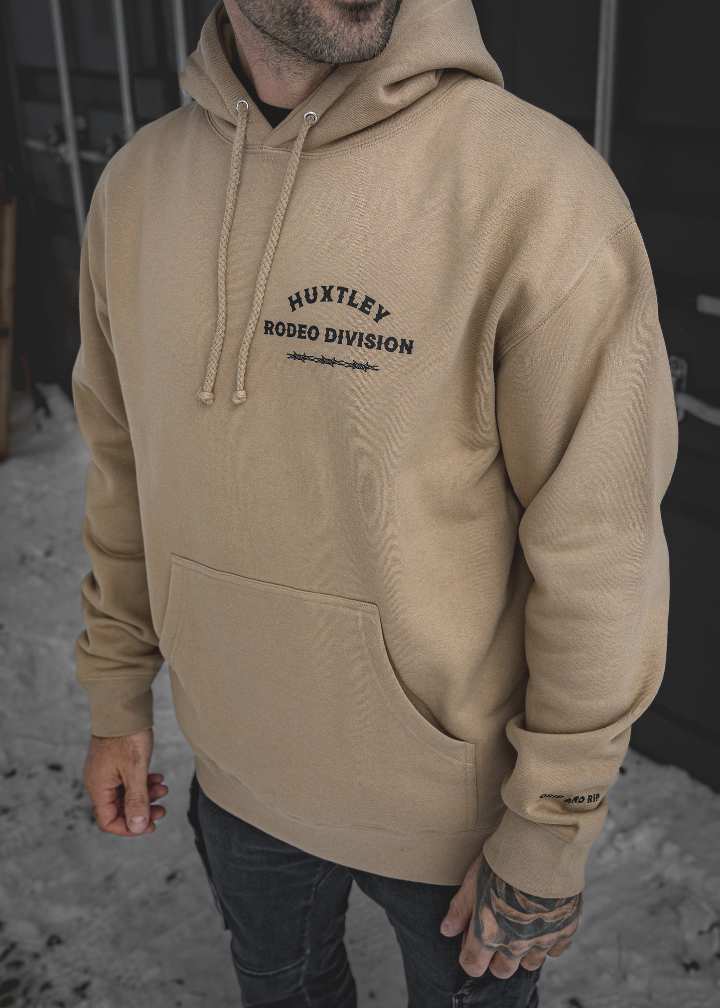 
                  
                    HX-717 Heavyweight Hoodie "Rodeo Division" Sawdust/ Black
                  
                