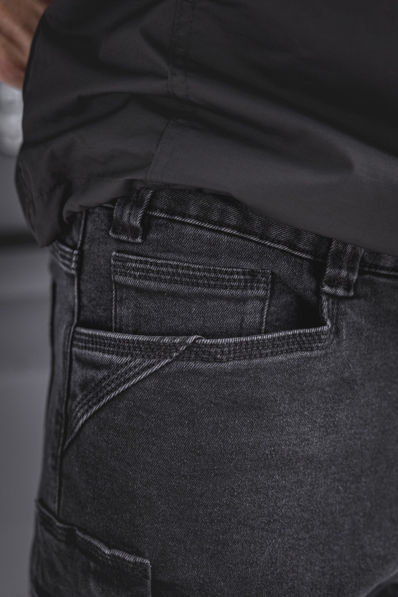 
                  
                    RX-1 Relaxed Work Jeans Stonewashed Black
                  
                