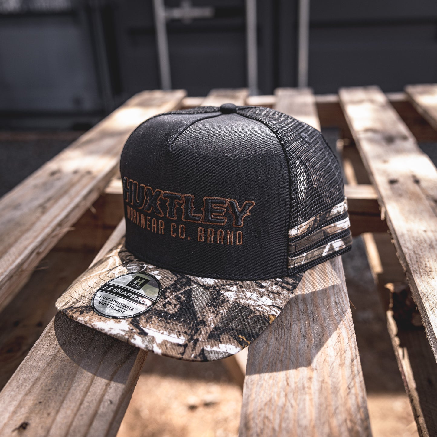 
                  
                    HS-73 "Workwear Co. Brand" Snapback Black/ Hunter Camo/ Mud
                  
                