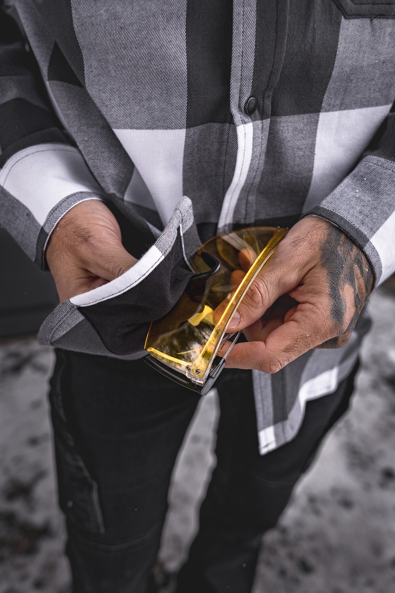 
                  
                    HD-57 Flex Flannel White/ Charcoal
                  
                