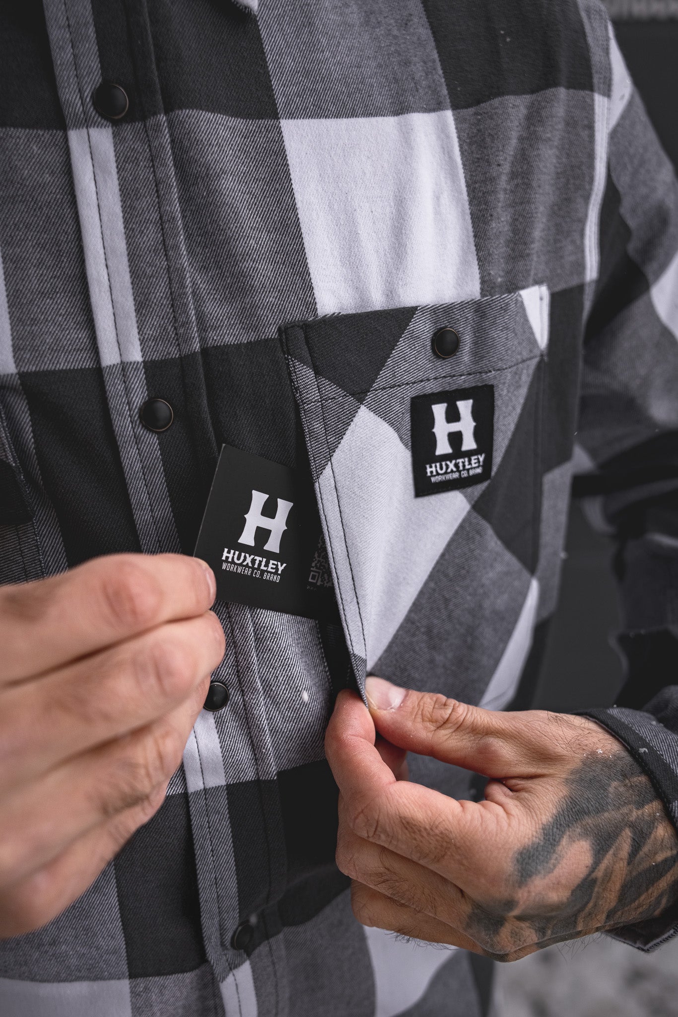 
                  
                    HD-57 Flex Flannel White/ Charcoal
                  
                