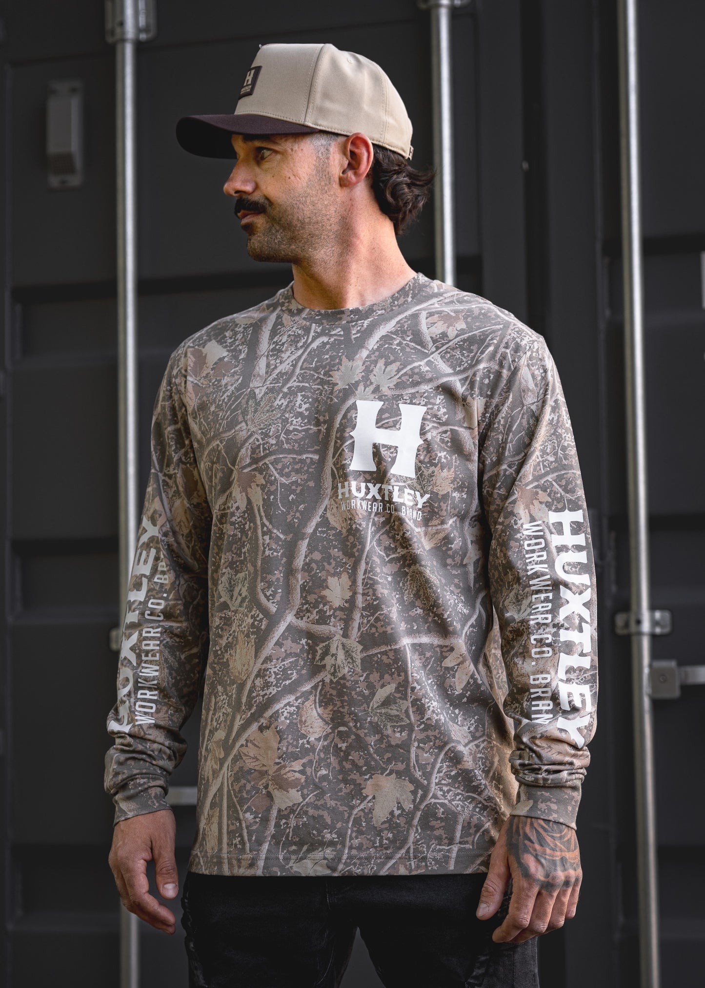 
                  
                    HX-226 "Full Print" L/S Tee Deadwood Camo/ White
                  
                