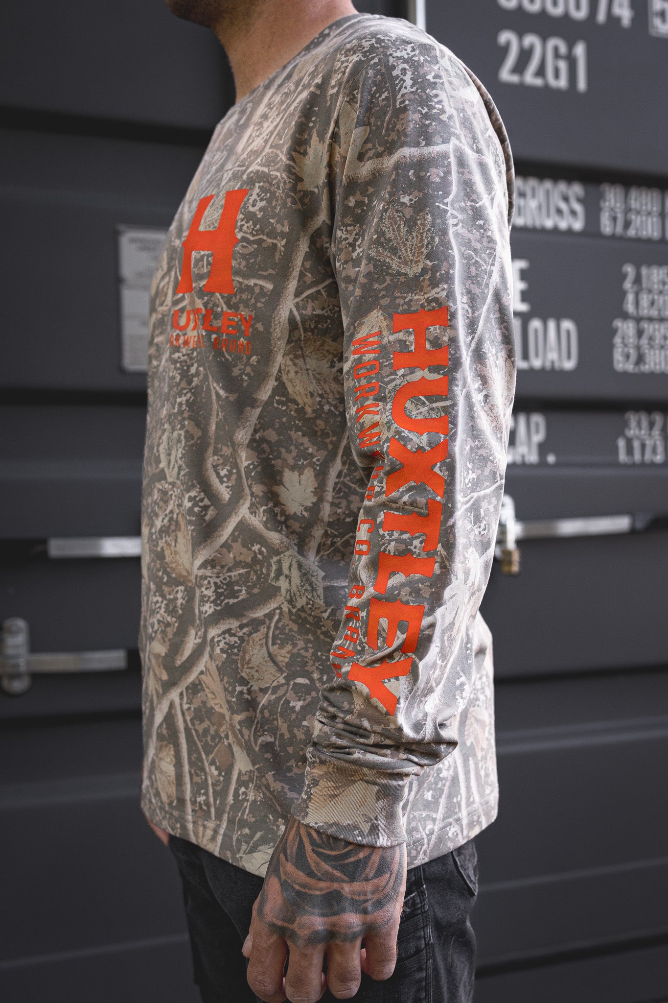 
                  
                    HX-226 "Full Print" L/S Tee Deadwood Camo/ Neon Orange
                  
                