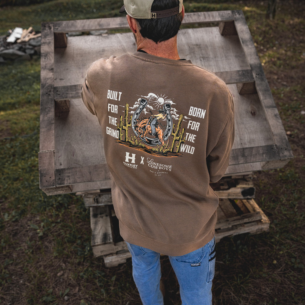 
                  
                    HX-593 "Built for the grind - Born for the wild" Crewneck
                  
                
