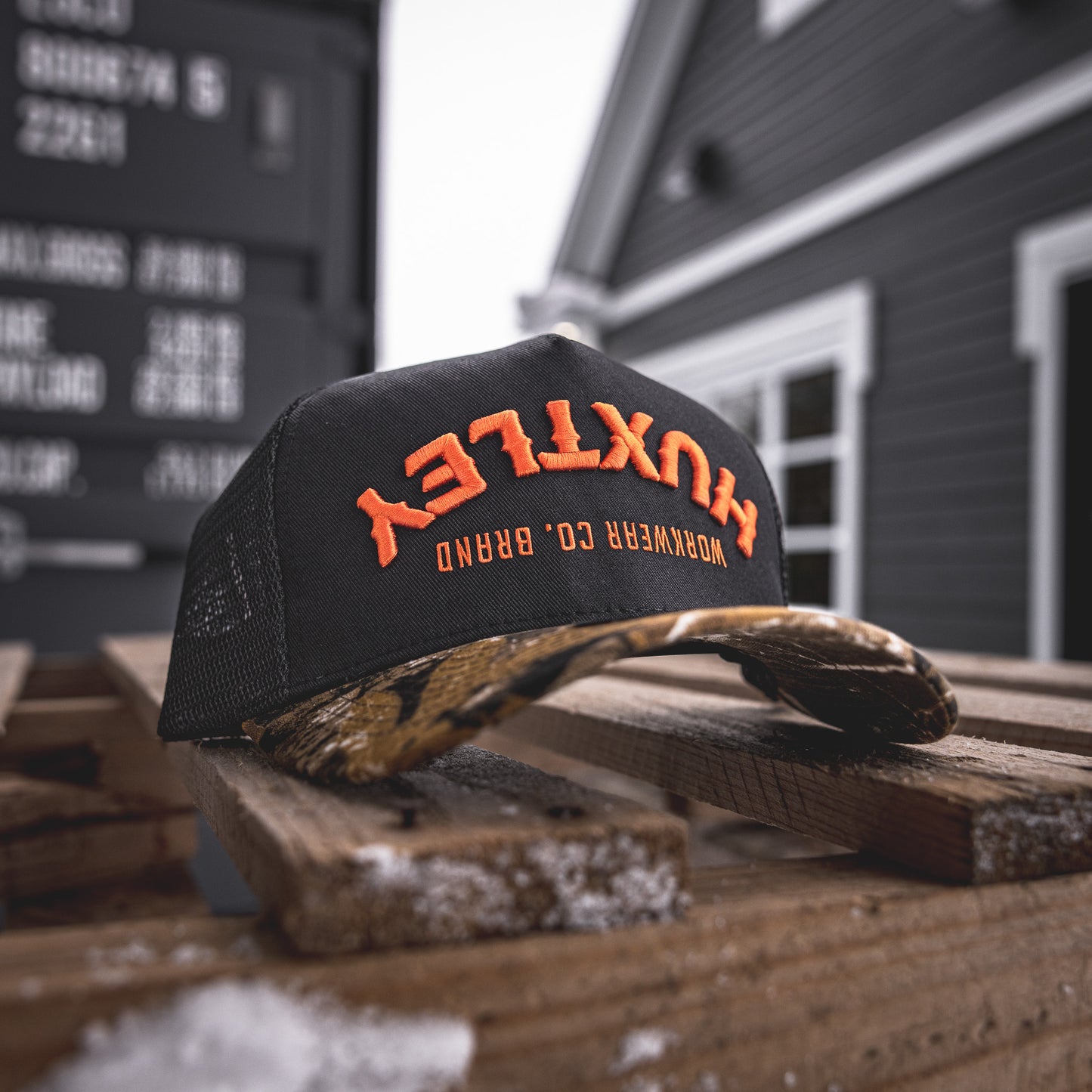 
                  
                    "Backdraft" Snapback Black/ Hunter Camo/ Neon Orange
                  
                